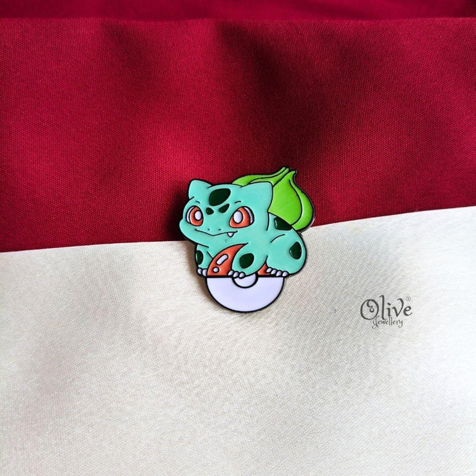 Bulbasaur Poké Ball Enamel Pin