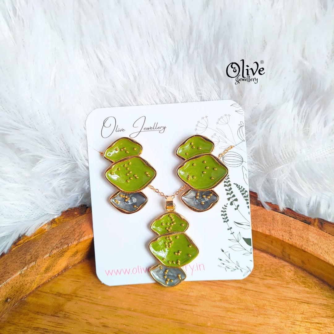 Enamel Pendent - 118 - Pendent with Earrings (Combo Set)