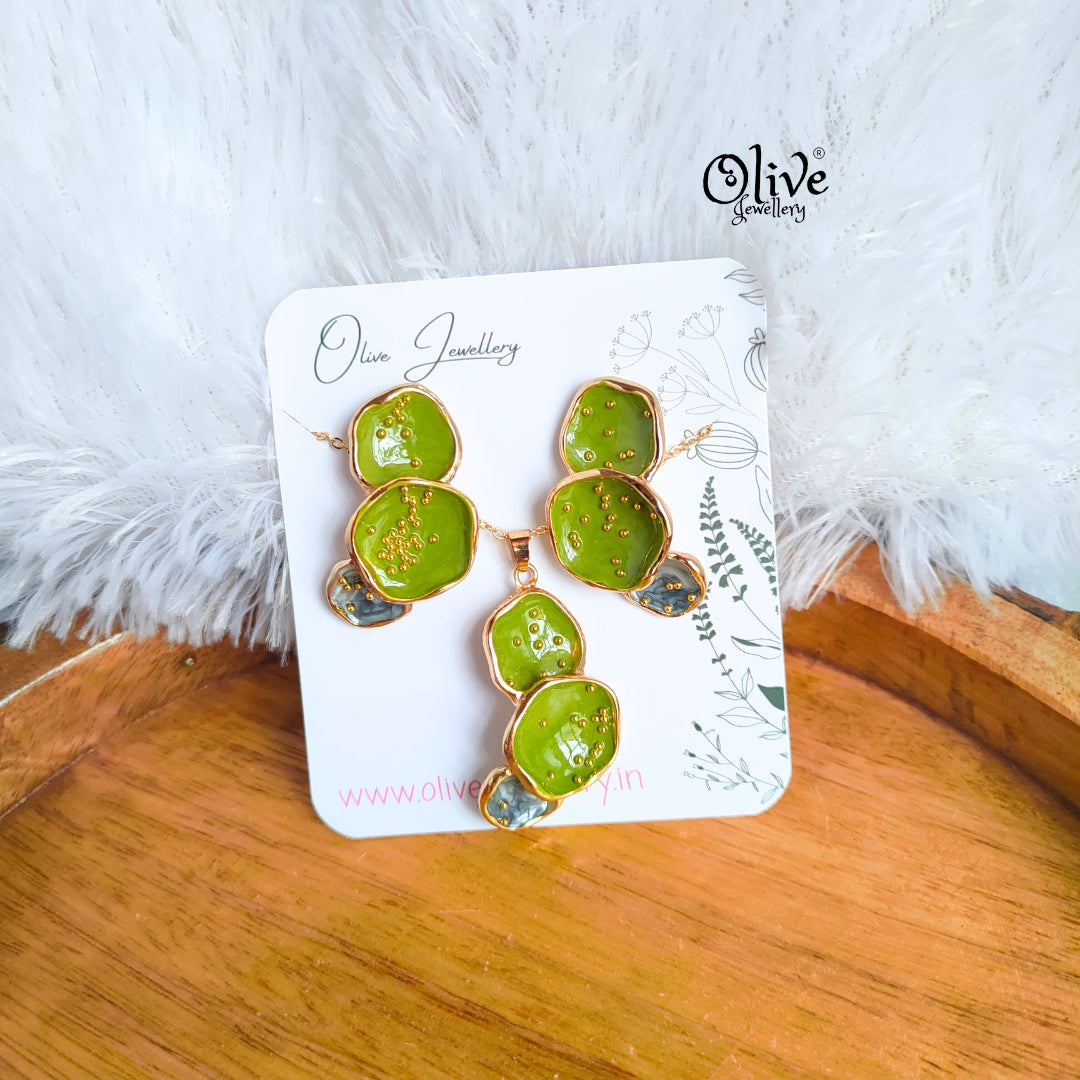 Enamel Pendent - 130 - Pendent with Earrings (Combo Set)