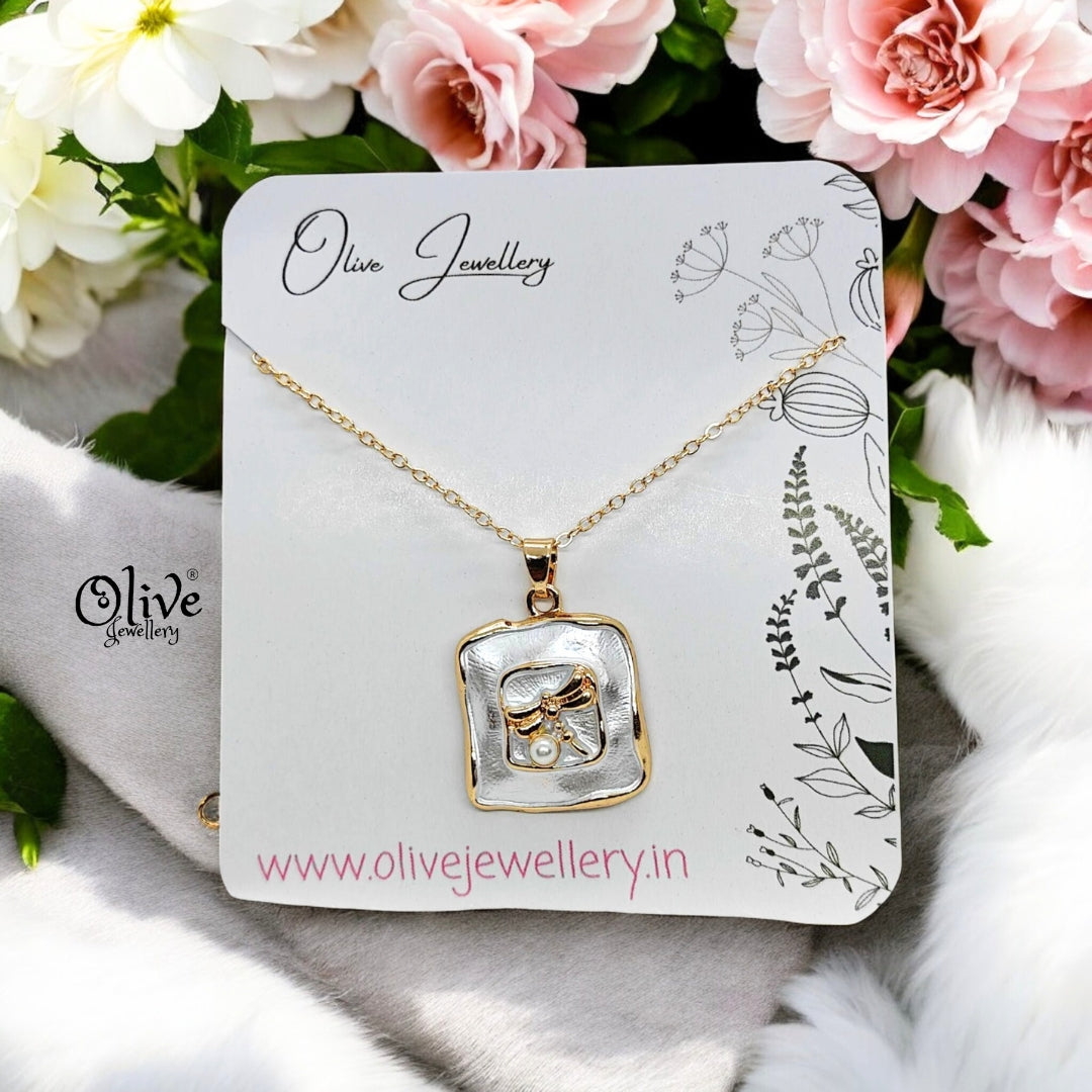 Enamel Chains - 174