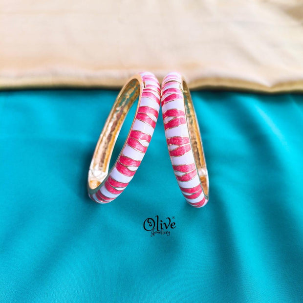 Enamel Kadas Pair (Openable) -112