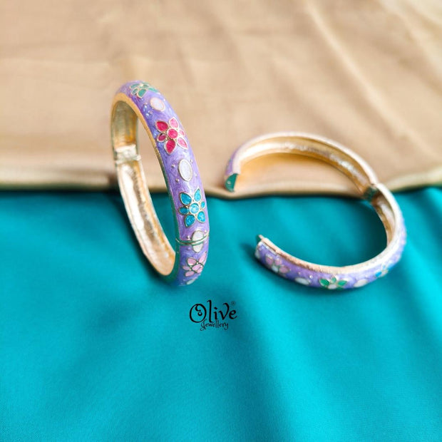 Enamel Kadas Pair (Openable) -114