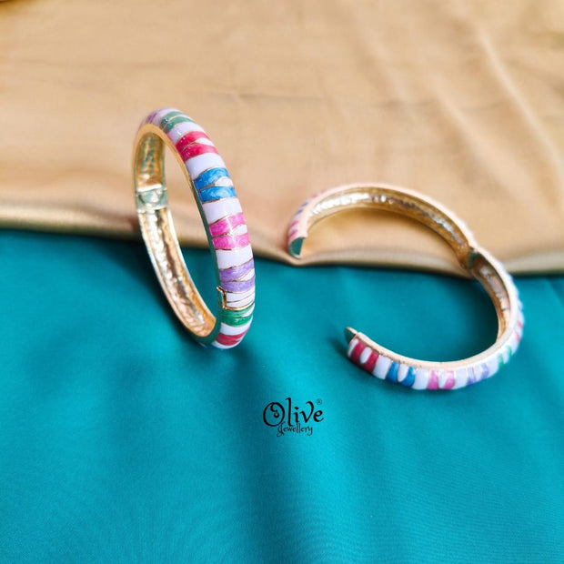 Enamel Kadas Pair (Openable) -122
