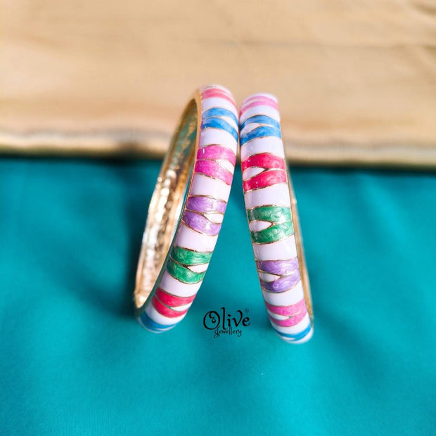 Enamel Kadas Pair (Openable) -122