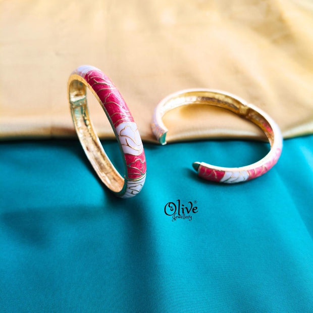 Enamel Kadas Pair (Openable) -124