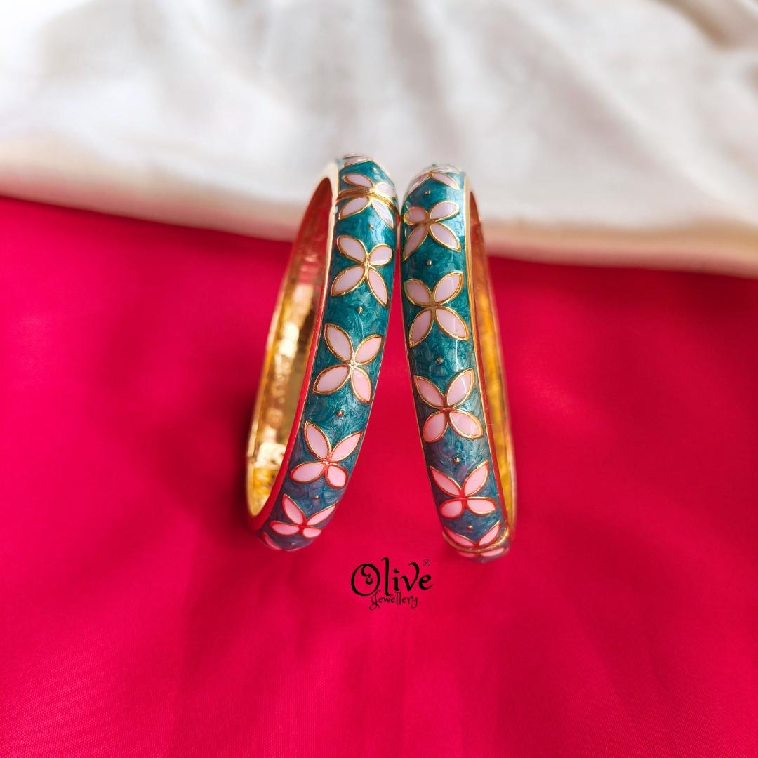 Enamel Kadas Pair (Openable) -128