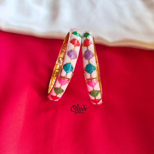 Enamel Kadas Pair (Openable) -131