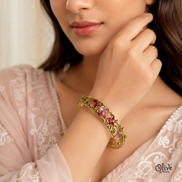 Scarlet Blossom Kada (Openable)