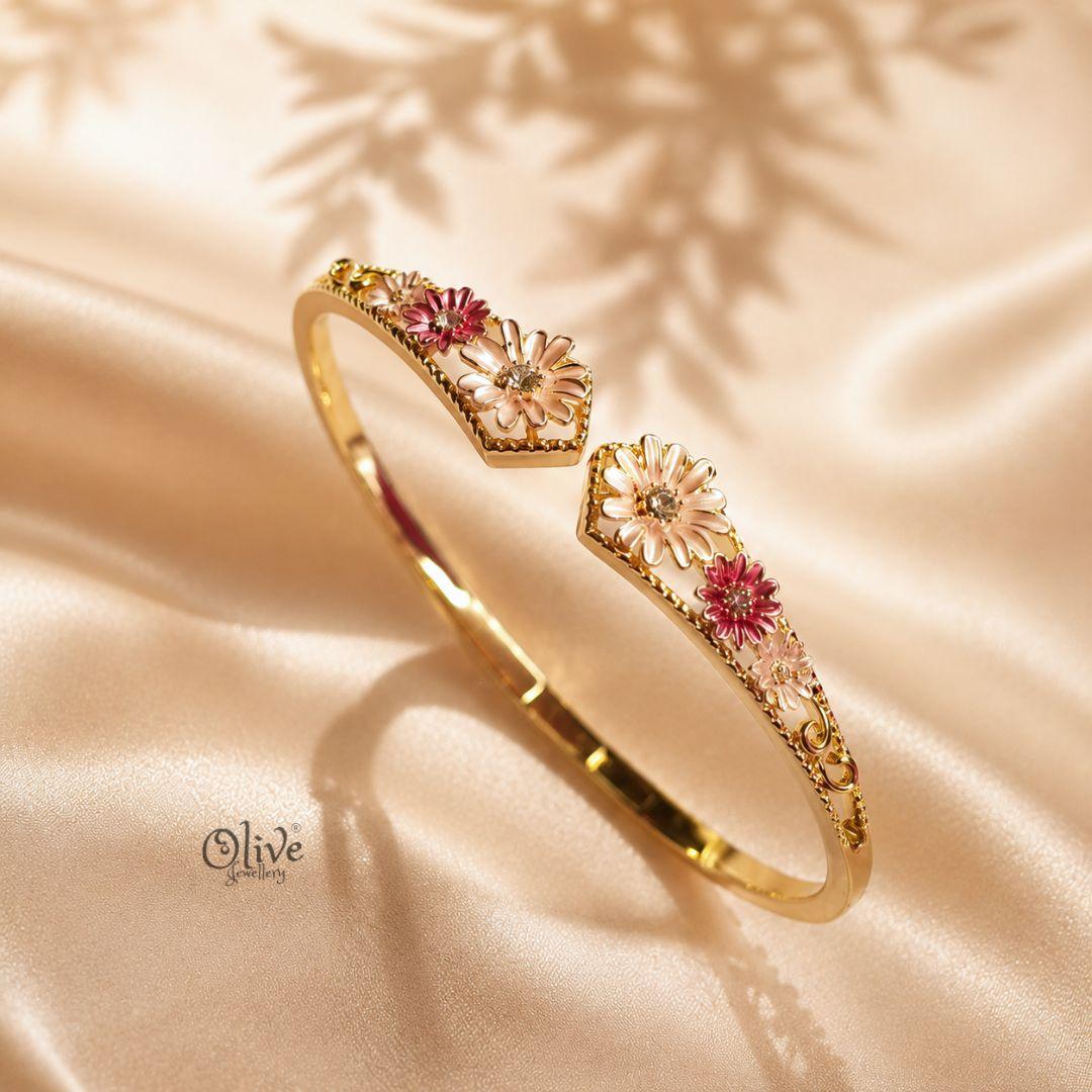 Rosé Daisy Crest Kada (Openable)