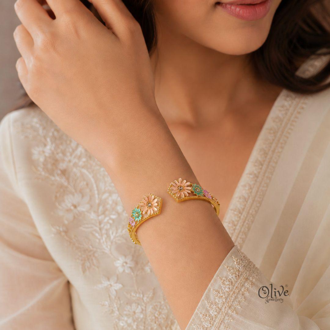 Aqua Daisy Crest Kada (Openable)