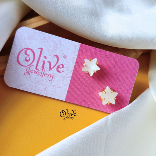 Shell Studs - Claw Fitting -Star