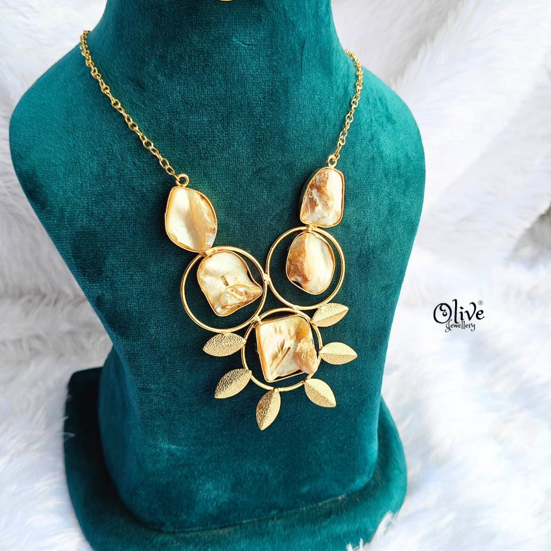MOP Pendent