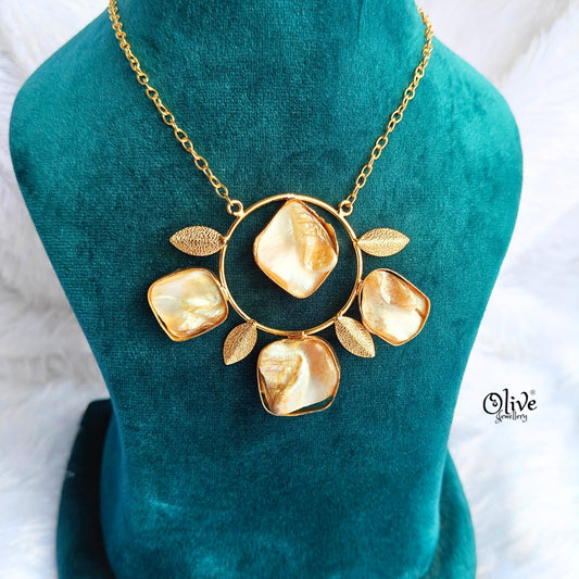 MOP Pendent