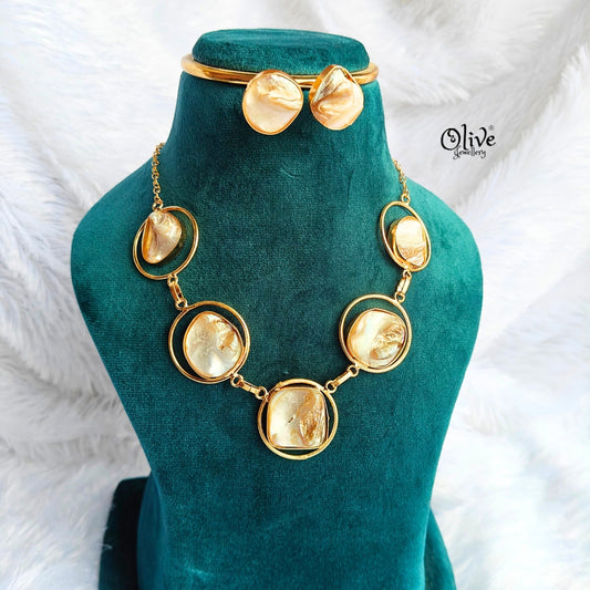 MOP Neckset