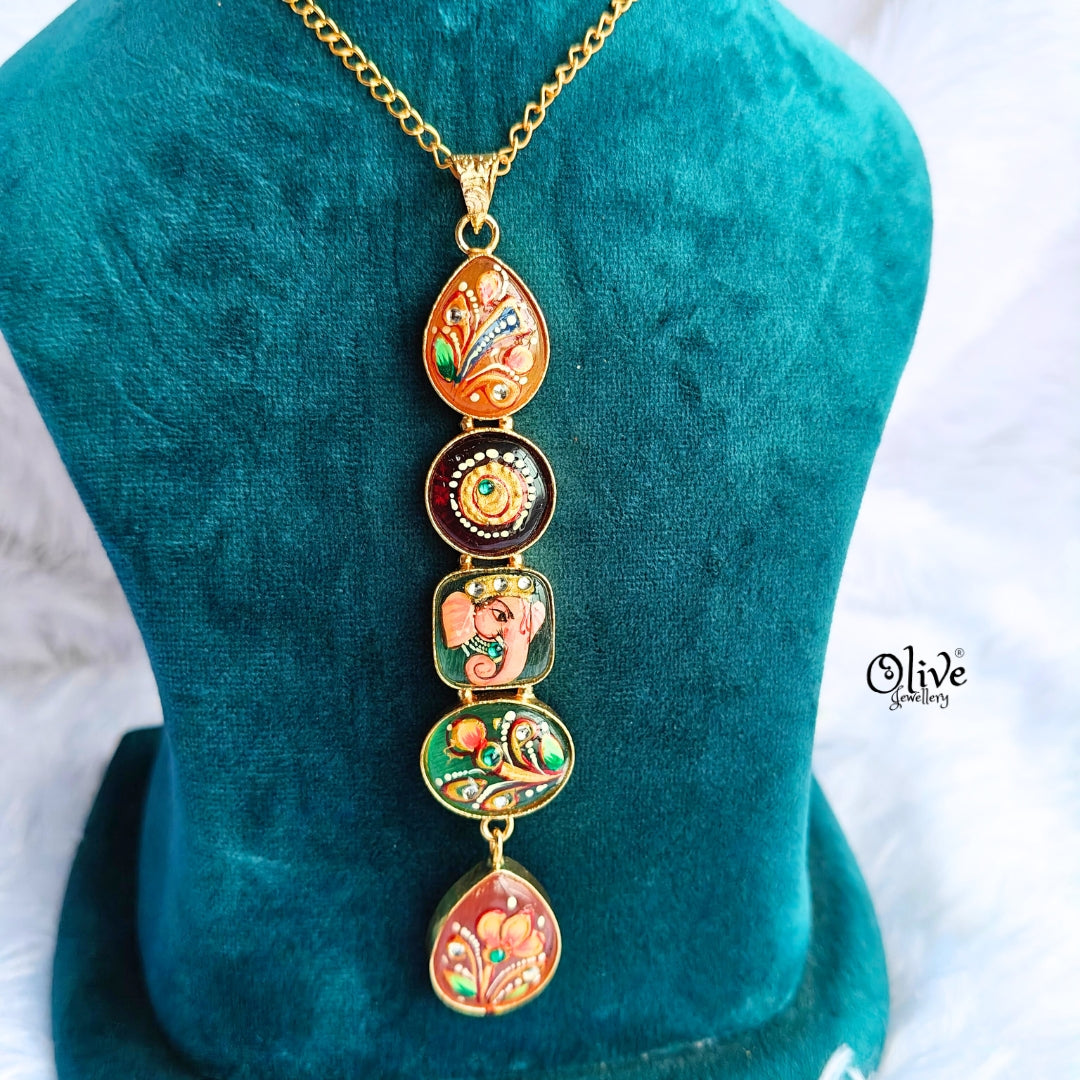 Monalisa Stone with Tanjore Pendent