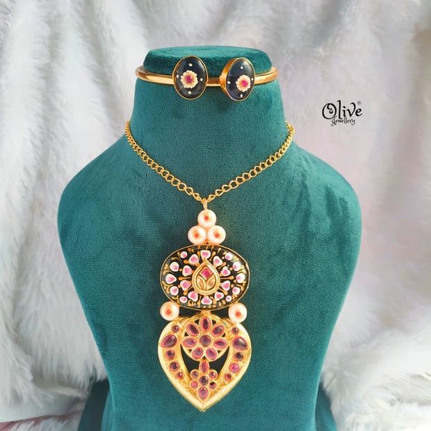 Tanjore Pendent