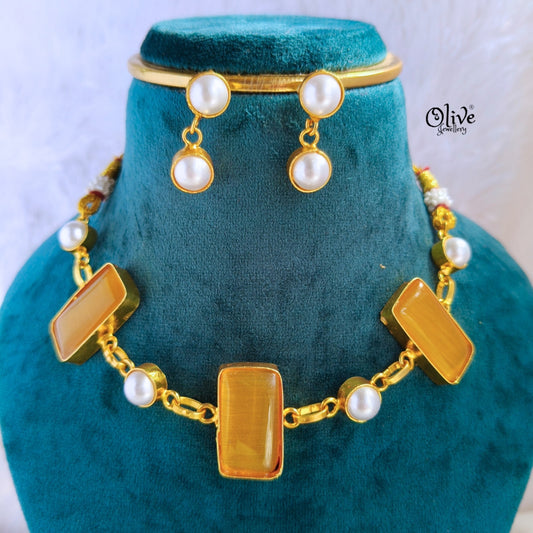 Monalisa Choker