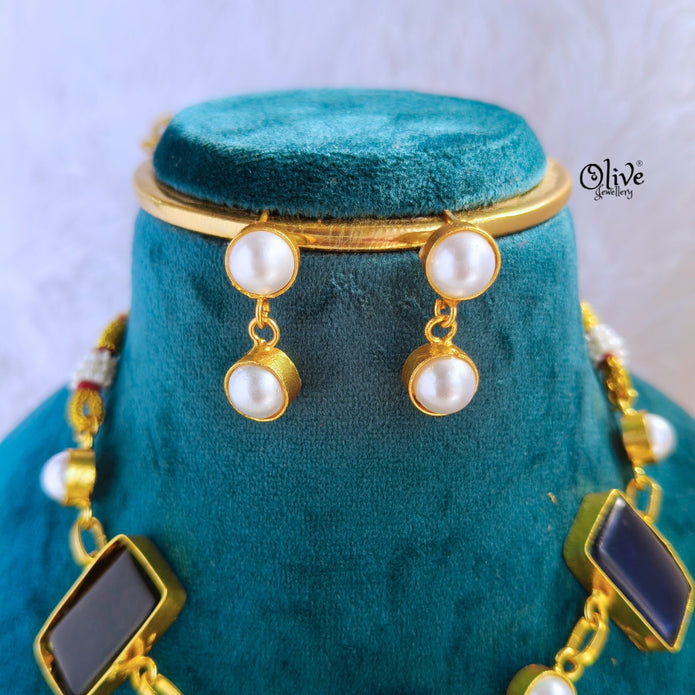 Monalisa Choker