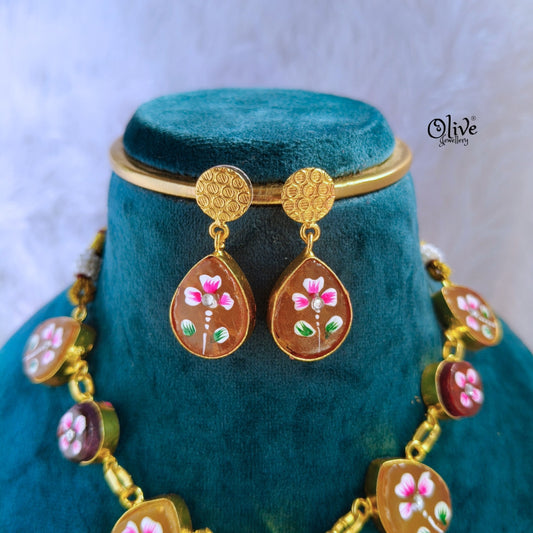 Tanjor Natural Stone  Choker