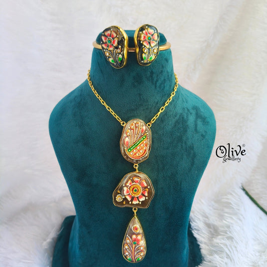 Tanjor Pendent - 179