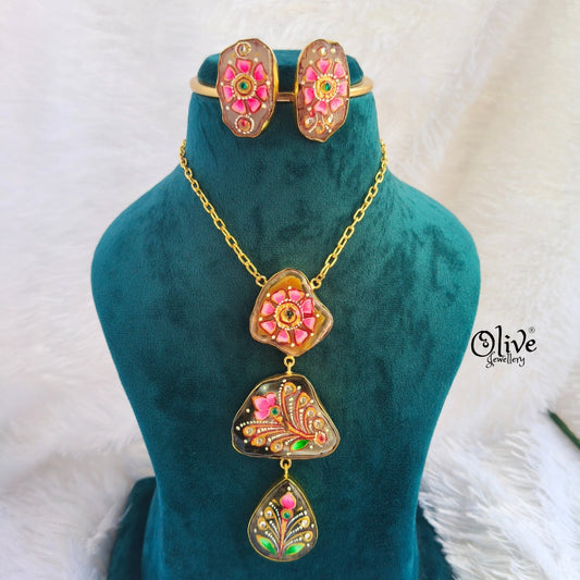 Tanjor Pendent - 182