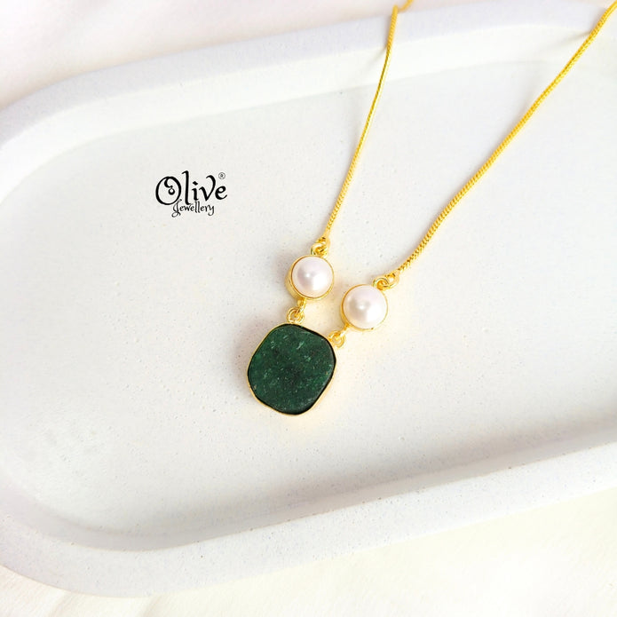 Gem Stone Collection Pendent - Collet Fitting - Rough Shape - 2 Pearls