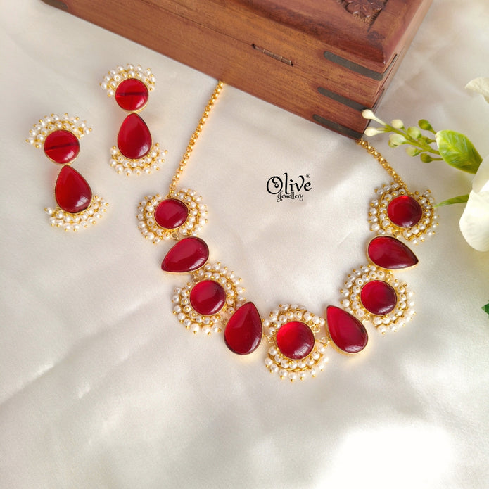 Monaslisa Choker