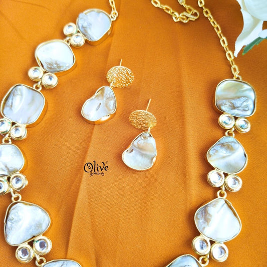 MOP Neck Set