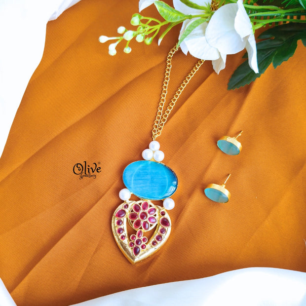 Monalisa Pendent