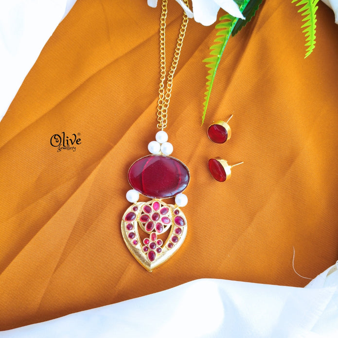 Monalisa Pendent