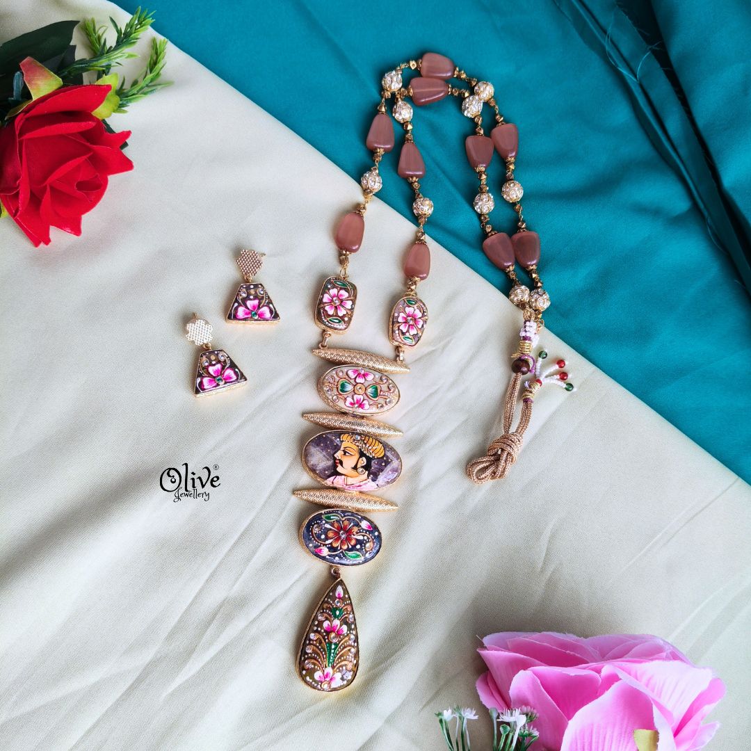 Tanjore Step Long Neckset -414