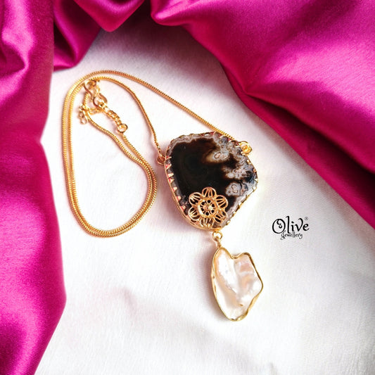 Natural Stone Butterfly Pendent-698