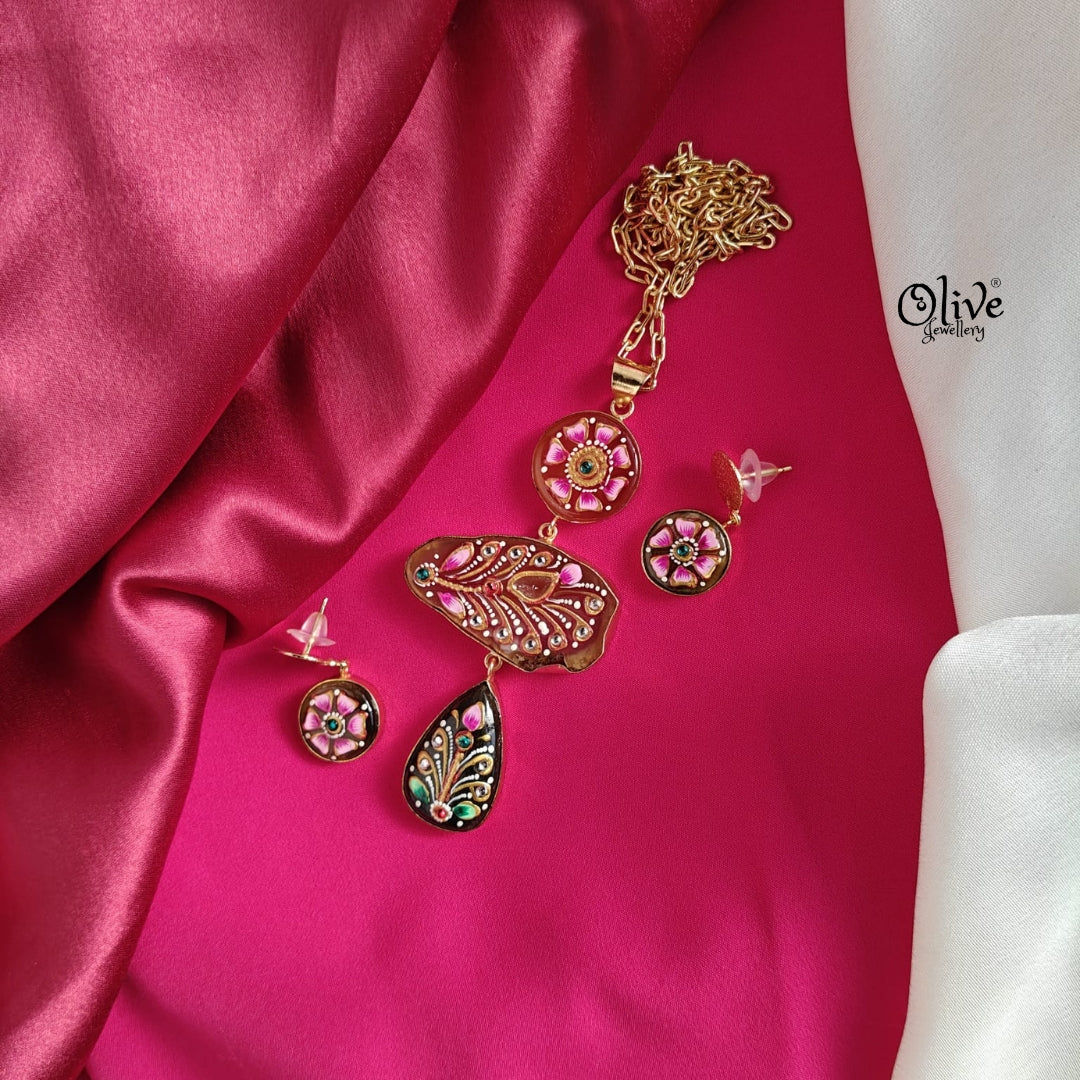 Tanjore Three Step Pendant Set - 803