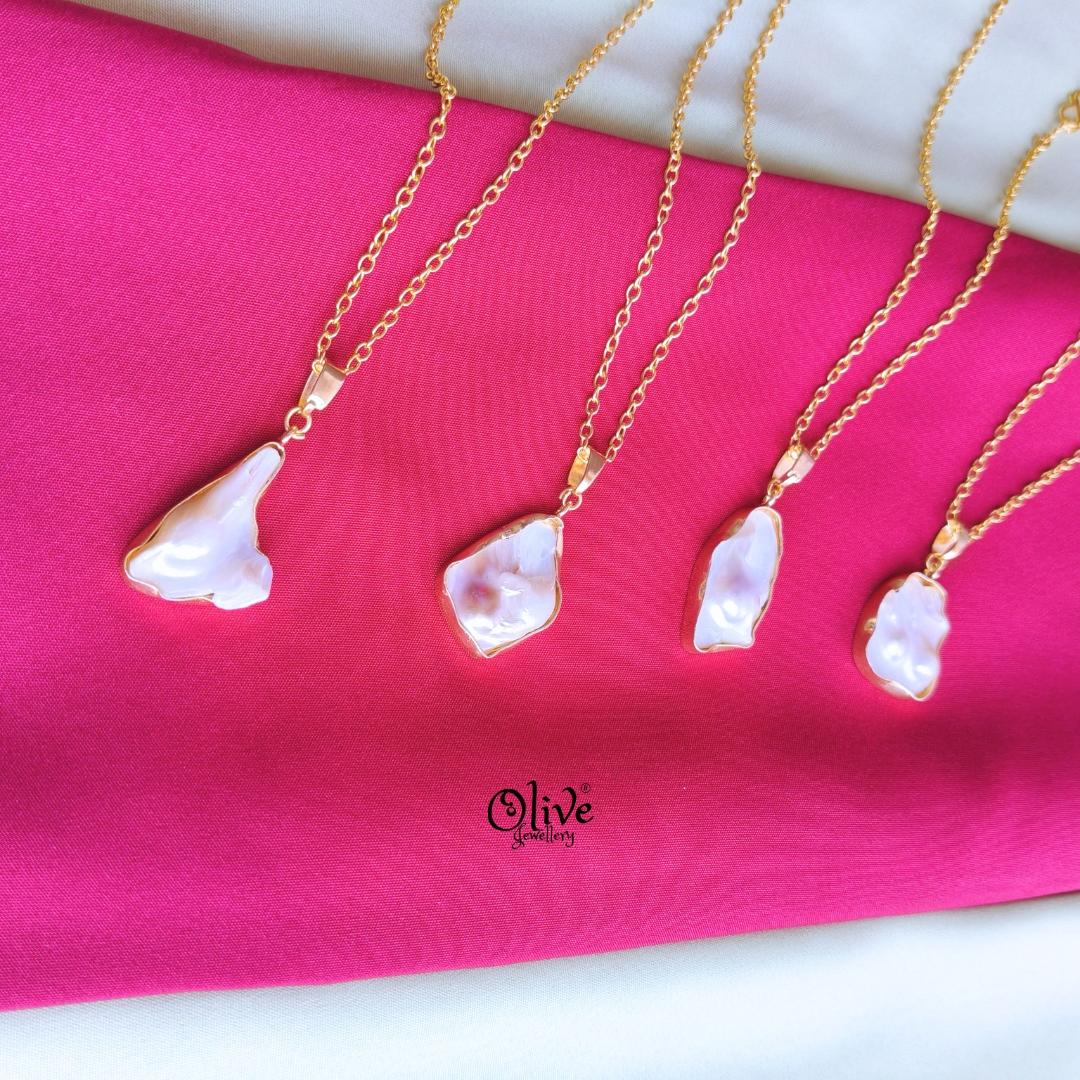 Burak Pearl chain-970