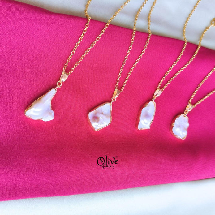 Burak Pearl chain-970