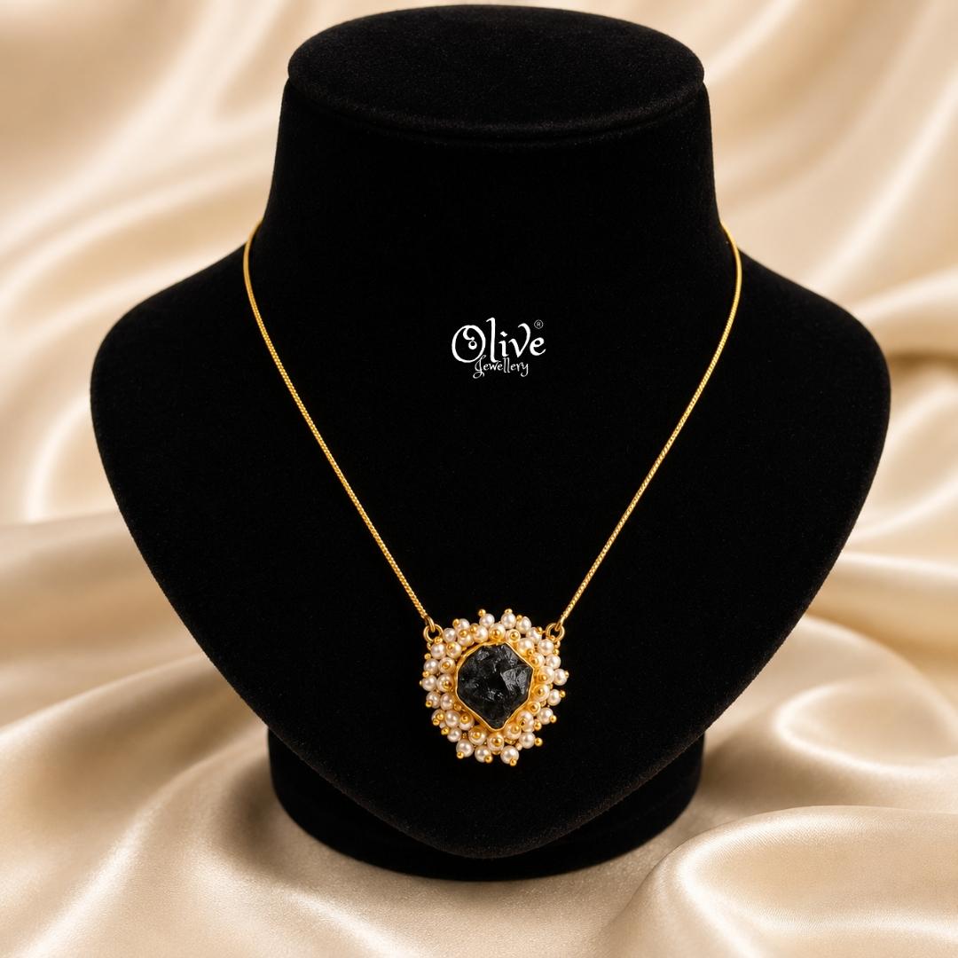 Gem Stone Collection Pendent - Collet Fitting - with Pearls - 26
