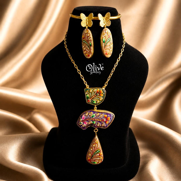 Tanjore Three Step Pendant Set -1172