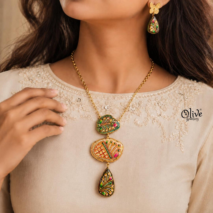 Tanjore Three Step Pendant Set -1173