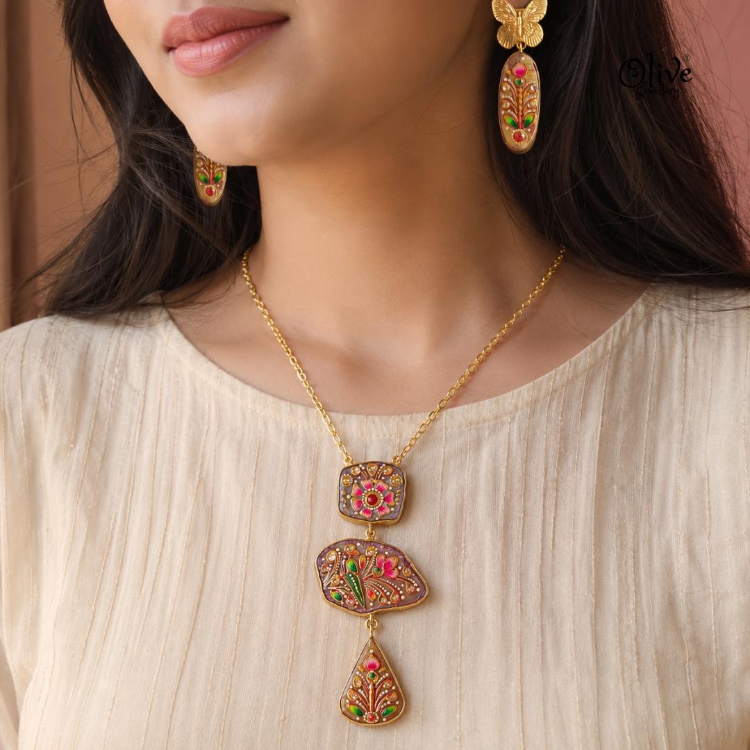 Tanjore Three Step Pendant Set -1174