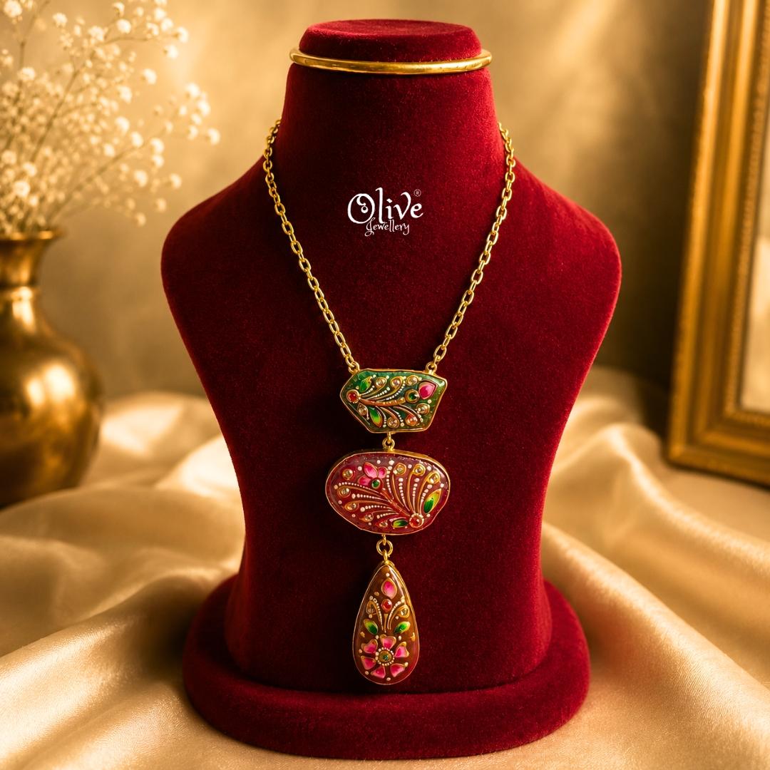 Tanjore Three Step Pendant Set -1185