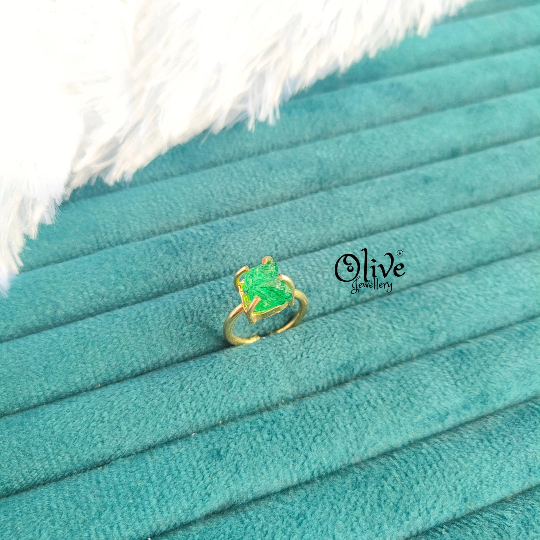 Colour Crystals Finger Rings - Claw Fitting - Rough Shape