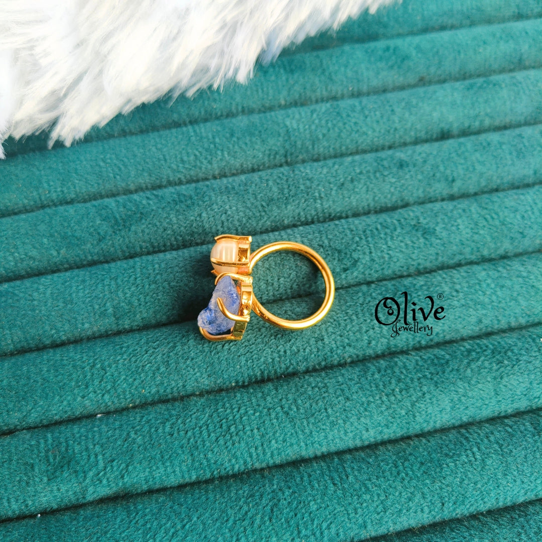 Natural Stones Finger Rings - Claw Fitting - Rough Shape -Crystal Stone with one Pearl