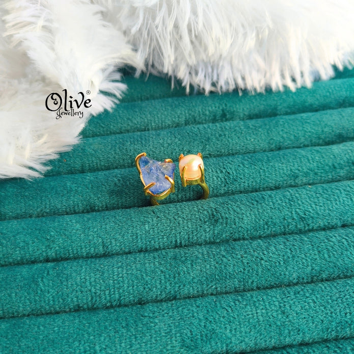 Natural Stone Finger Rings - Claw Fitting - Stone With Pearl