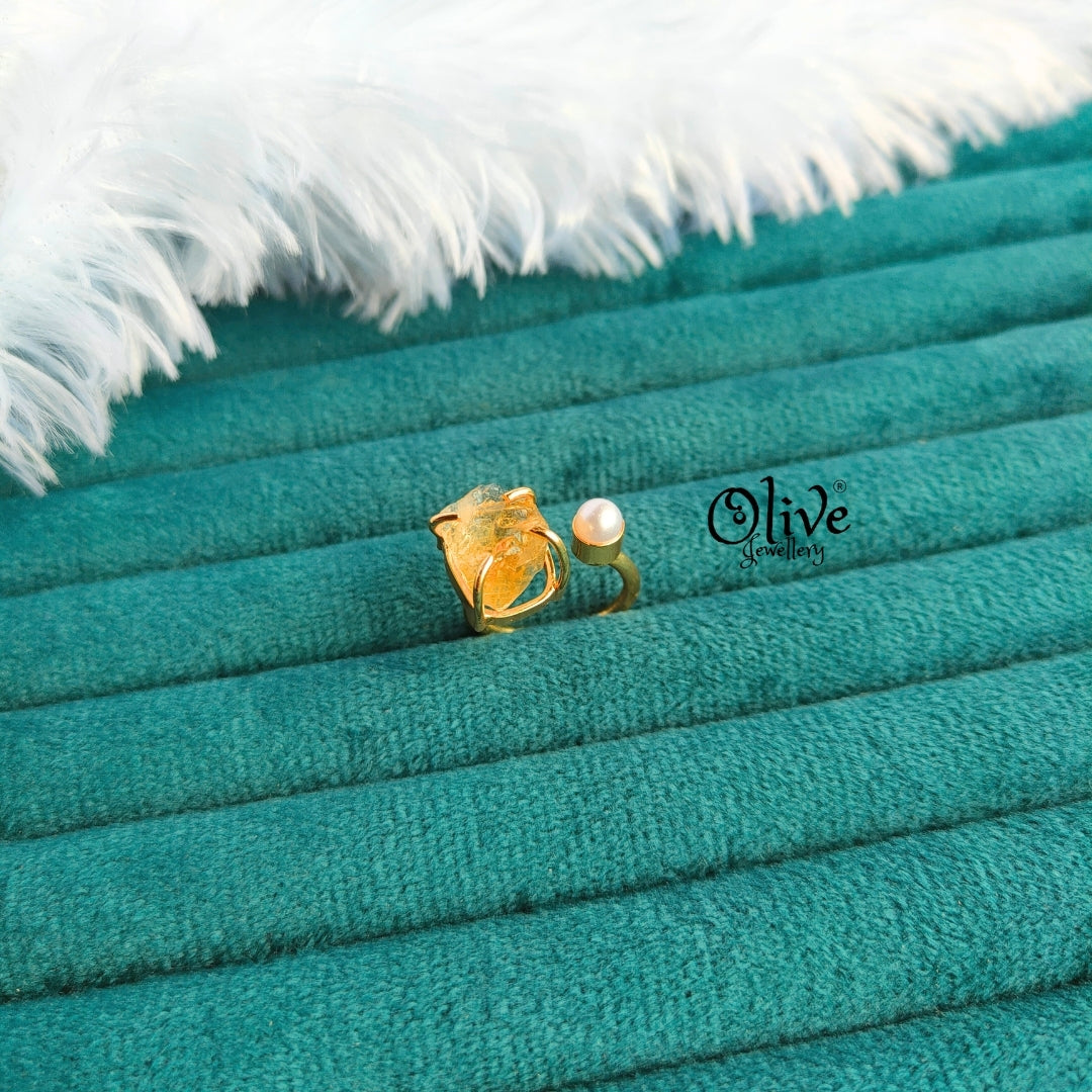 Natural Stone Finger Rings - Claw Fitting - Single Stone with Pearl