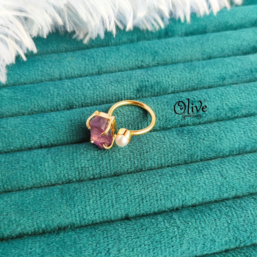 Natural Stone Finger Rings - Claw Fitting - Single Stone with Pearl