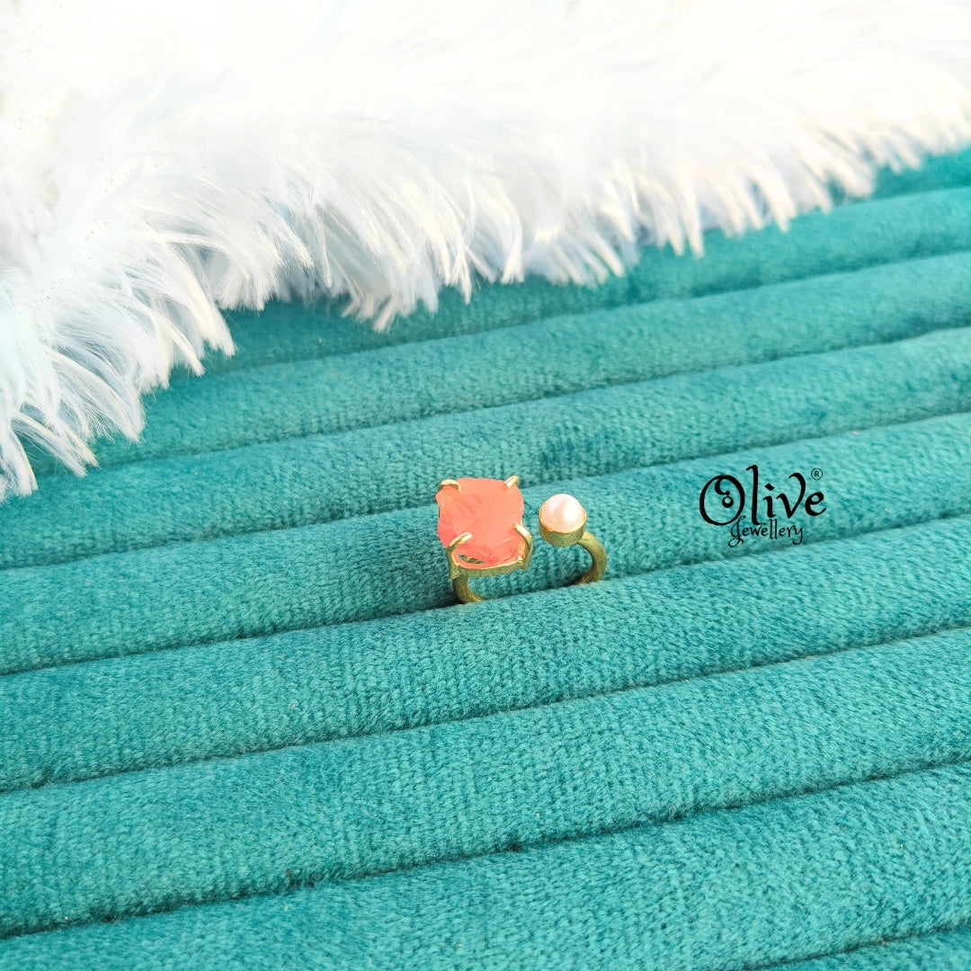 Natural Stone Finger Rings - Claw Fitting - Single Stone with Pearl