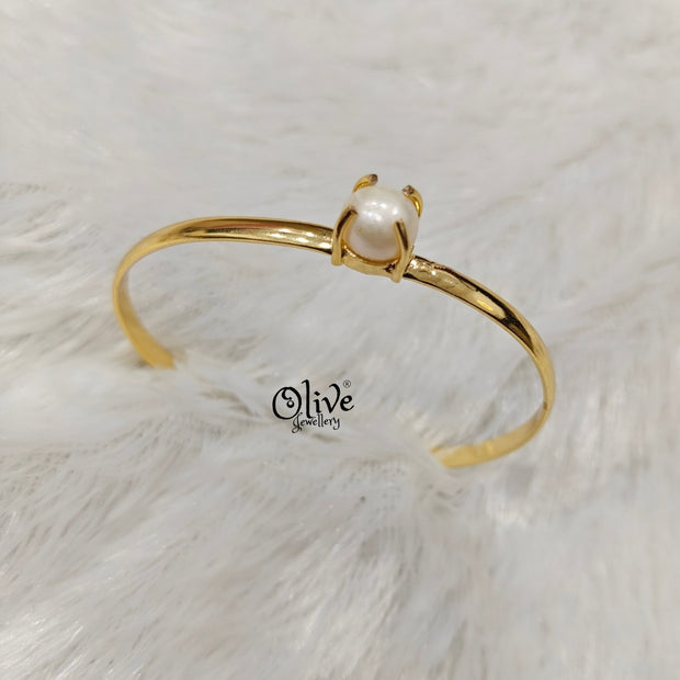 Fresh Water Pearls - Claw Fitting - Single Pearl