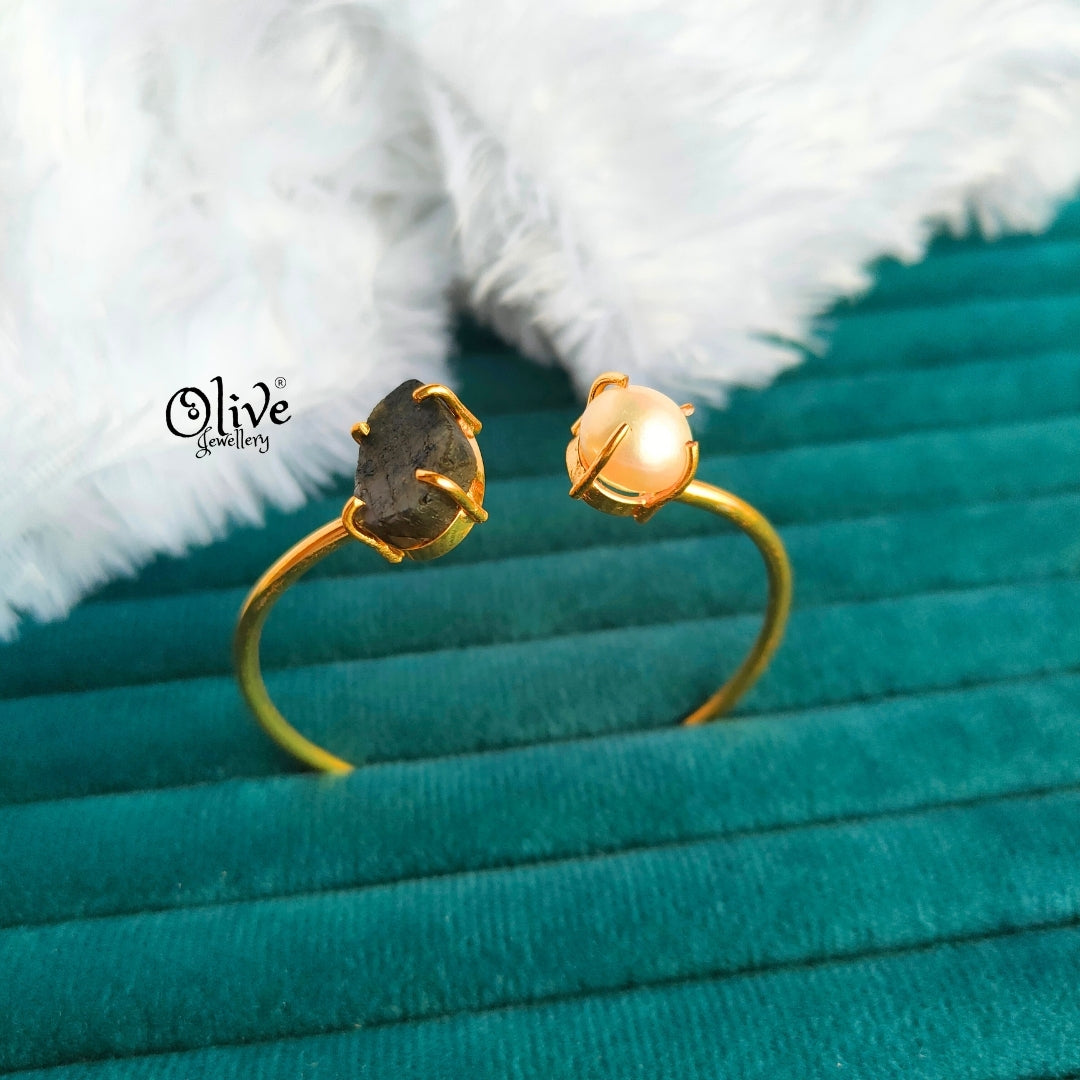 Natural Stone Kada - Claw Fitting - Rough Shape - Single Pearl