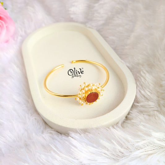 Natural Stones Kada - Collet Fitting - Circle Shape and Pearls