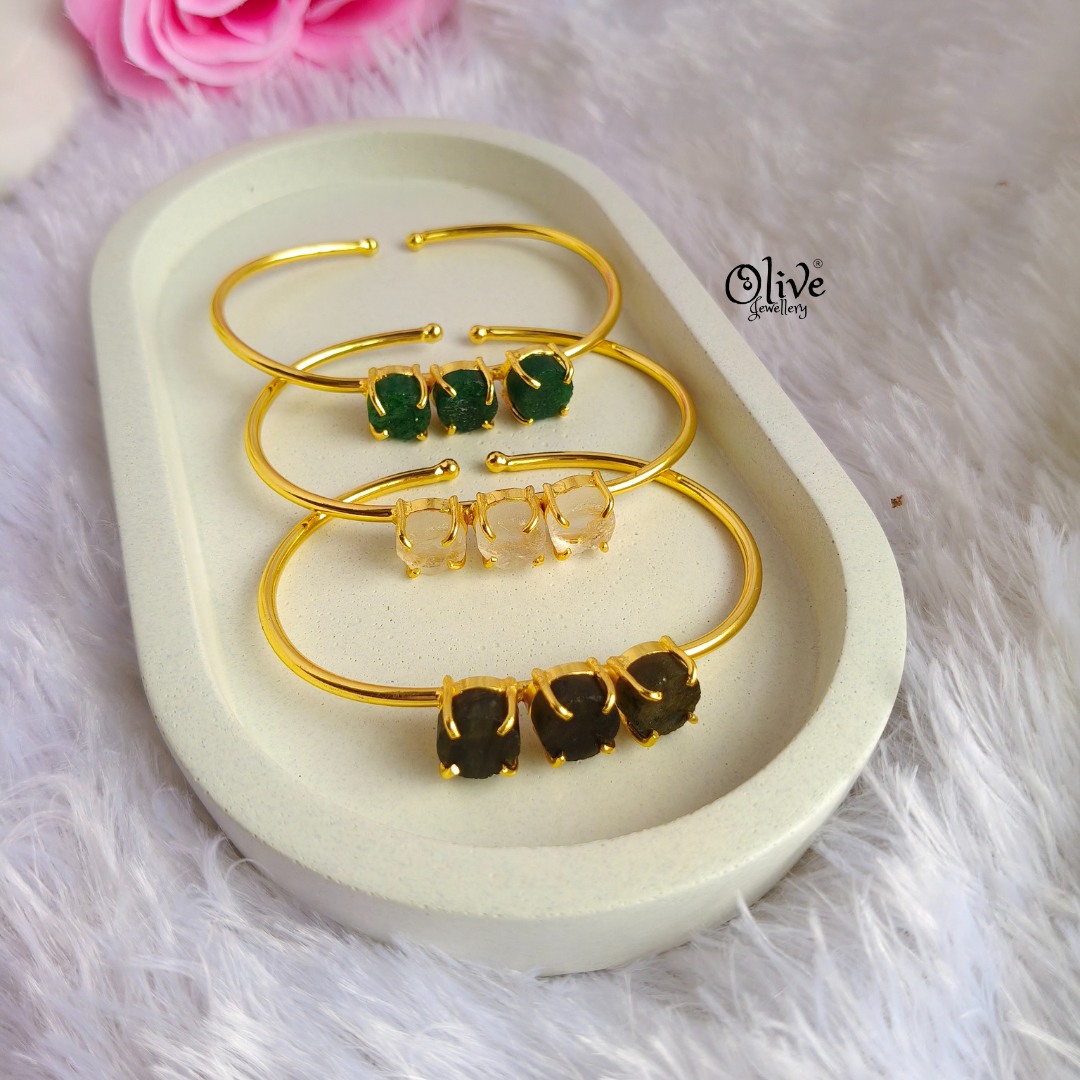 Natural Stones Kada - Collet Fitting - Three Stone